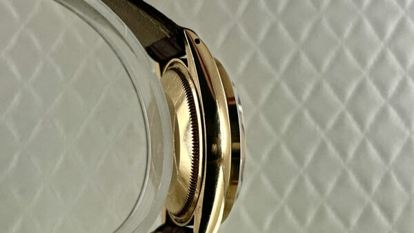 Rolex Oyster Perpetual Date Certified 1501 - immagine 9