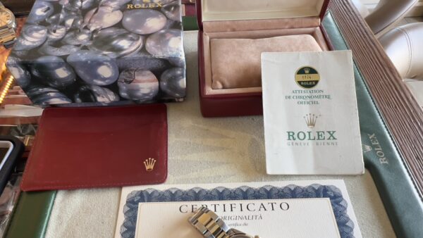 Rolex Datejust 31 31mm bicolore Ref. 6824 Ottime condizioni Garanziabox  Anno 1983 - immagine 17