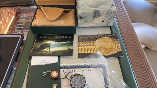 Rolex Submariner Date 16610 Usato (Ottimo) | Anno di produzione 2002 | Con scatola originale | Con documenti originali - immagine 8