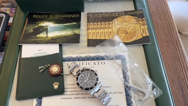 Rolex Submariner Date 16610 Usato (Ottimo) | Anno di produzione 2002 | Con scatola originale | Con documenti originali - immagine 31