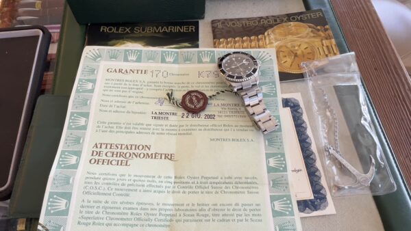 Rolex Submariner Date 16610 Usato (Ottimo) | Anno di produzione 2002 | Con scatola originale | Con documenti originali - immagine 22