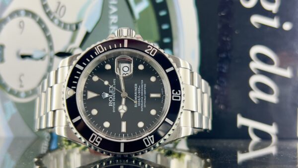 Rolex Submariner Date 16610 Usato (Ottimo) | Anno di produzione 2002 | Con scatola originale | Con documenti originali - immagine 12