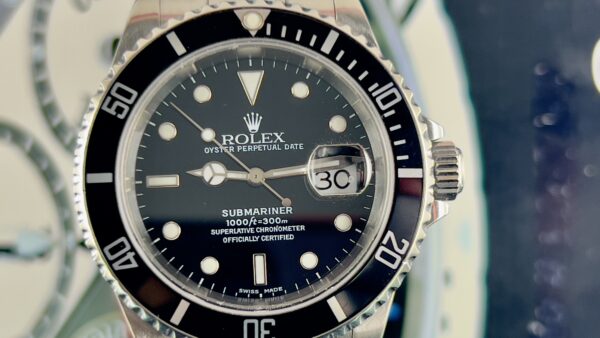 Rolex Submariner Date 16610 Usato (Ottimo) | Anno di produzione 2002 | Con scatola originale | Con documenti originali - immagine 6