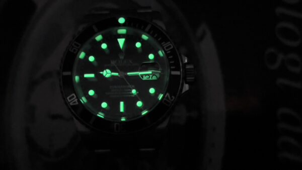 Rolex Submariner Date 16610 Usato (Ottimo) | Anno di produzione 2002 | Con scatola originale | Con documenti originali - immagine 21