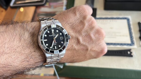 Maurice Lacroix AIKON Automatic Venturer 38mm AI6057-SSL22-330-1 - immagine 16